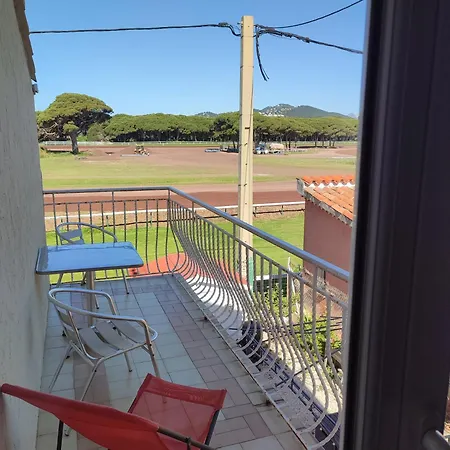 Le Calypso 2* Hyères