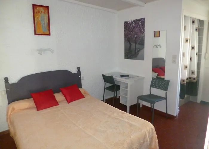 Le Calypso 2* Йер