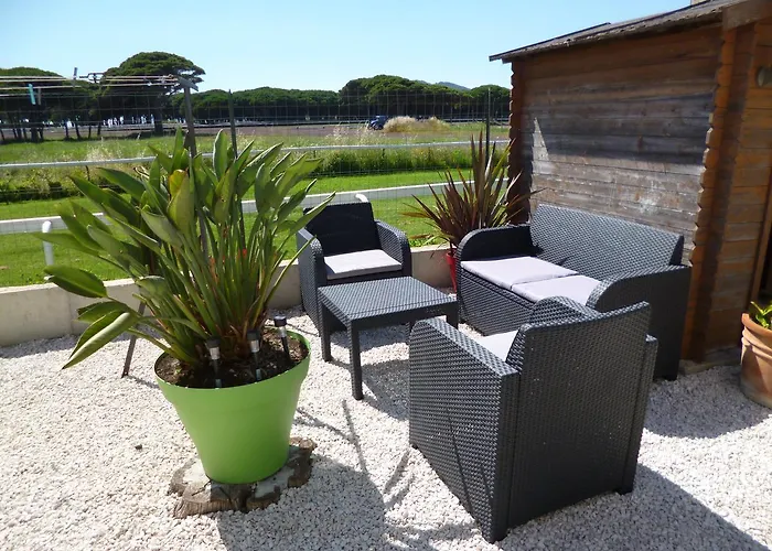 Отель Le Calypso Йер