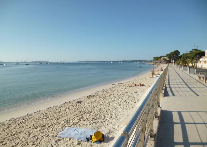 卡吕普索酒店 耶尔